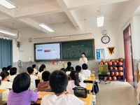 雅周镇中心小学开展英语期末复习专题研讨活动